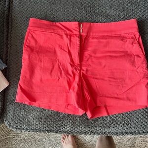 Size 6 coral loft riviera shorts